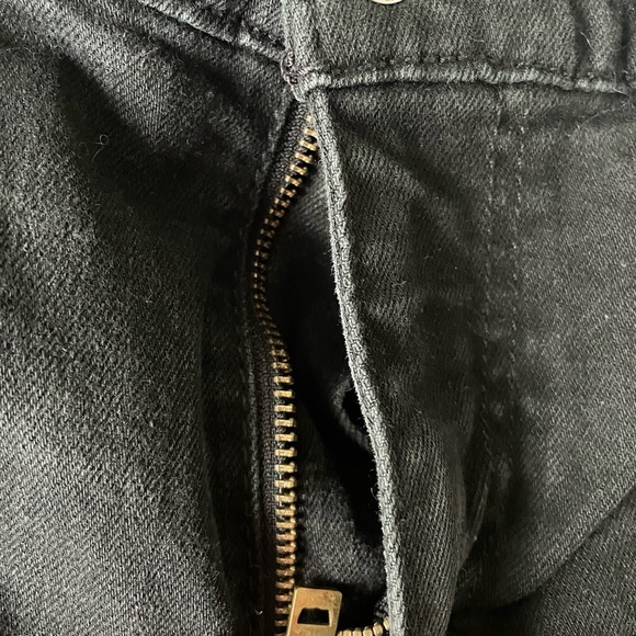 Loved, in Great Condition, Women’s Levi’s 512 Straight Cut Jeans in Black 30x30 - Picture 6 of 13